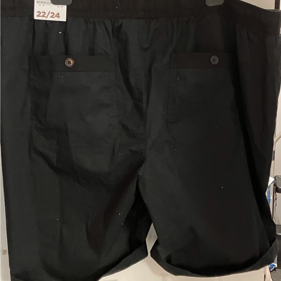 NWT! Size 22-24 Lane Bryant Black Cuffed Bermuda Shorts With Drawstring Waist - Picture 2 of 3